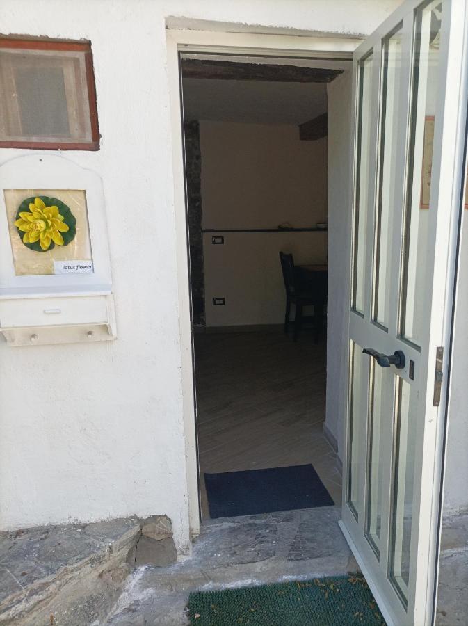 Lotus Flower Sant'Olcese Exterior foto